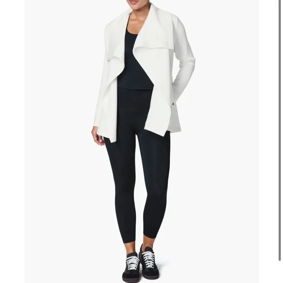 NEW SPANX AirEssiantials Open Wrap Cardigan Powder Size Small - Picture 3 of 10